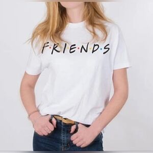 FRIENDS Letter T-shirt size L